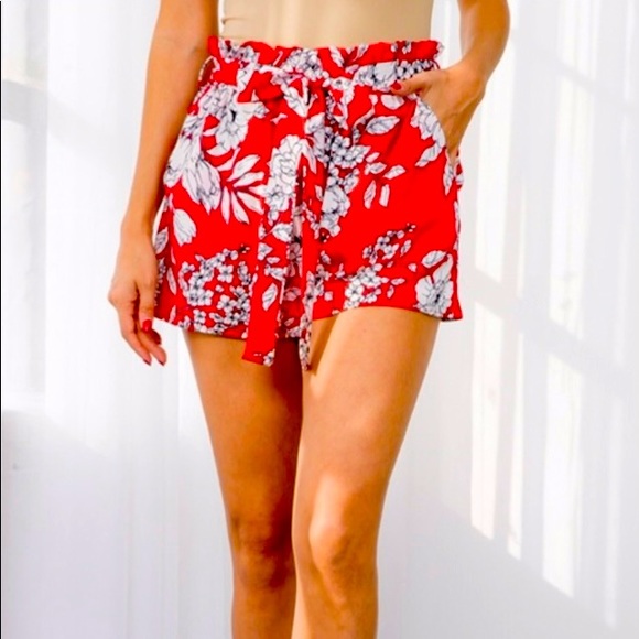 Private Label Pants - Red floral shorts